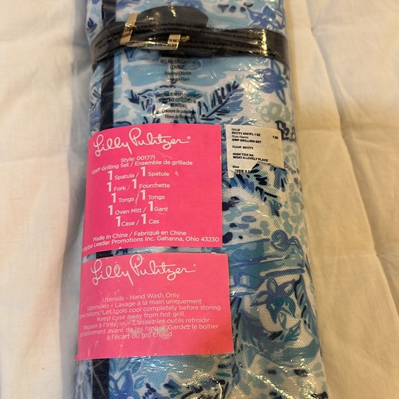 Lilly Pulitzer grilling set new - Picture 6 of 7
